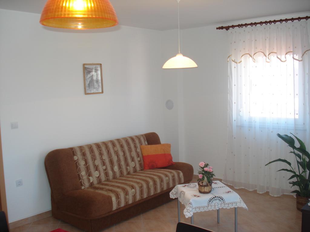 Apartments Buzleta II Fažana Oda fotoğraf