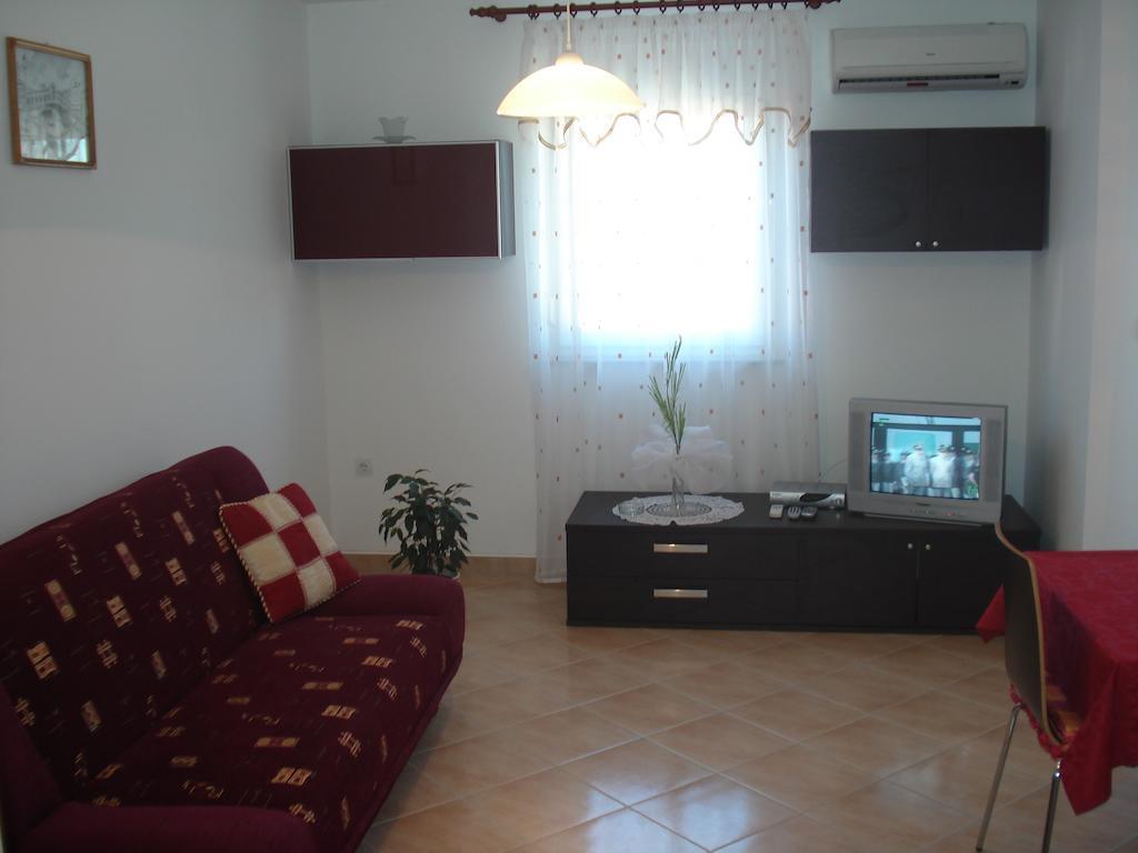 Apartments Buzleta II Fažana Oda fotoğraf