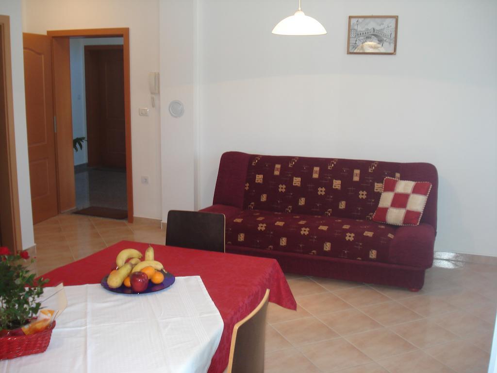 Apartments Buzleta II Fažana Oda fotoğraf